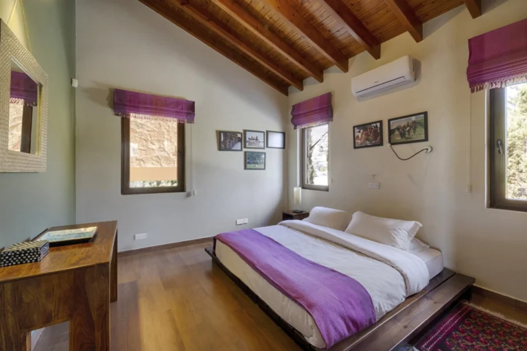 5 Bedroom House for Sale in Parekklisia, Limassol District