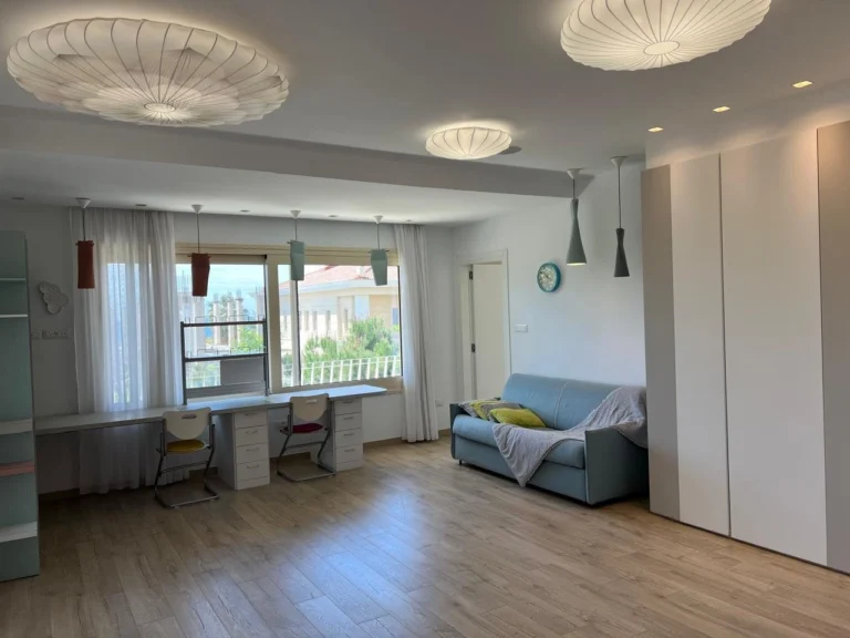 Σπίτι 5 Υπνοδωματίων προς Ενοικίαση στην Τουριστική Περιοχή Παρεκκλησιά, Επαρχία Λεμεσού