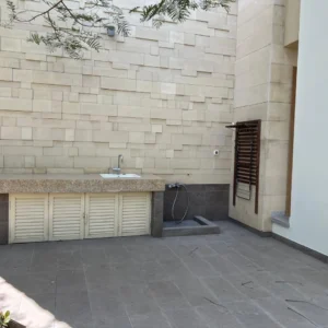 Σπίτι 5 Υπνοδωματίων προς Ενοικίαση στην Τουριστική Περιοχή Παρεκκλησιά, Επαρχία Λεμεσού