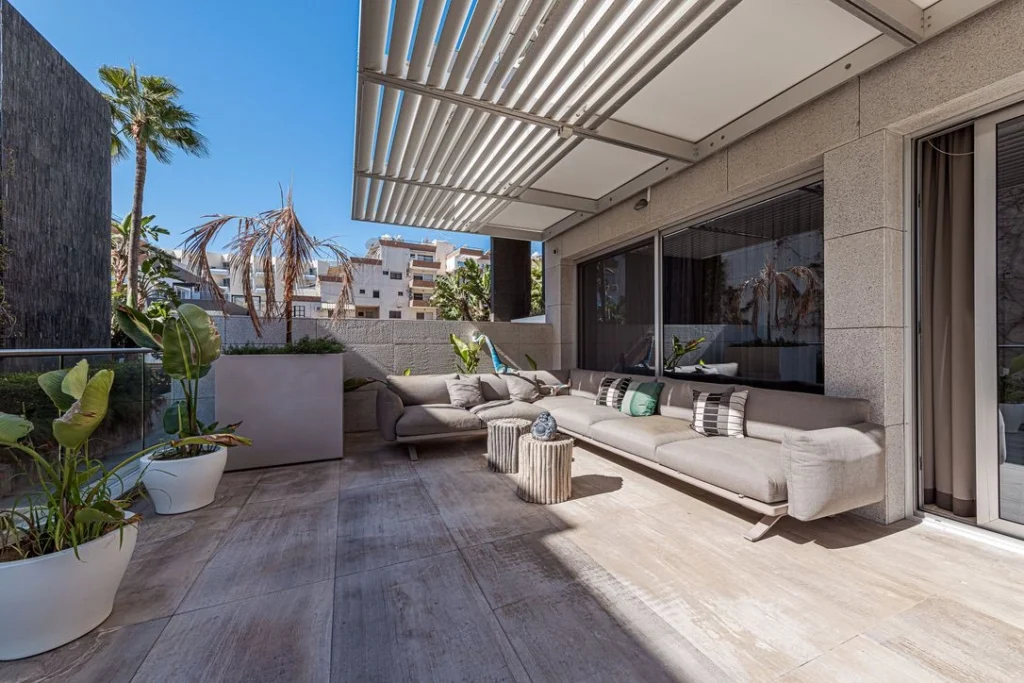 4 Bedroom Apartment for Sale in Germasogeia, Limassol District