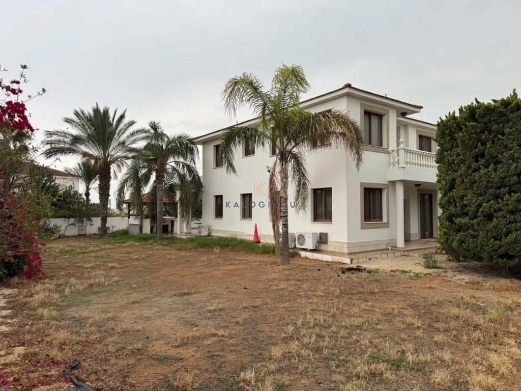5 Bedroom House for Sale in Oroklini, Larnaca District