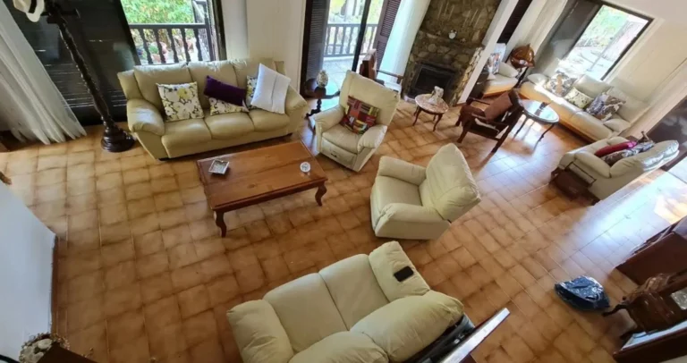 6+ Bedroom House for Rent in Moniatis, Limassol District