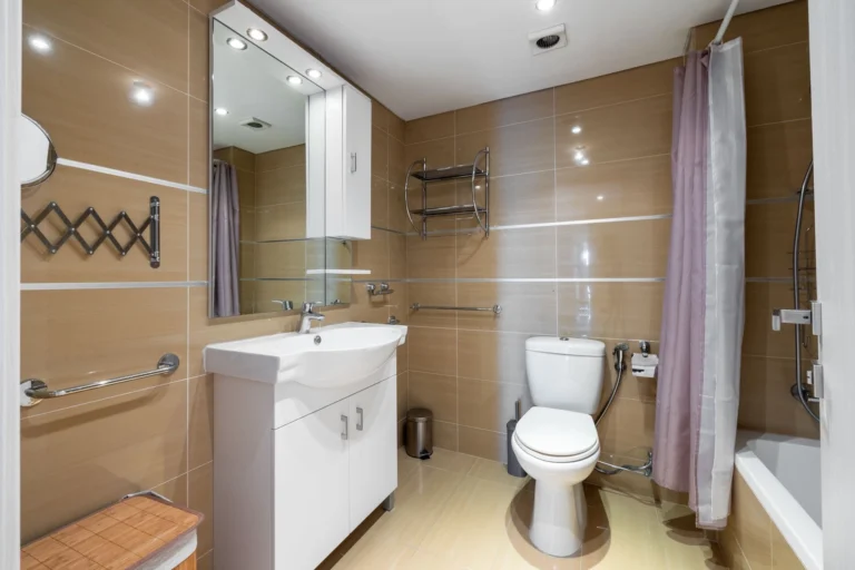 3 Bedroom Apartment for Sale in Agios Tychonas, Limassol District