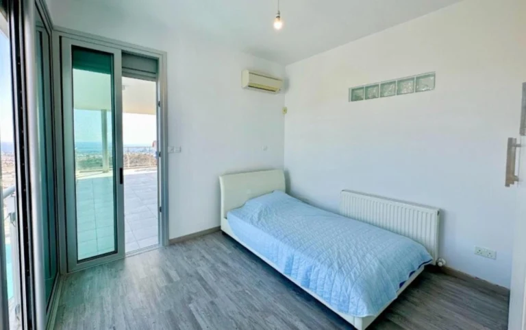 5 Bedroom House for Sale in Limassol – Mesa Geitonia