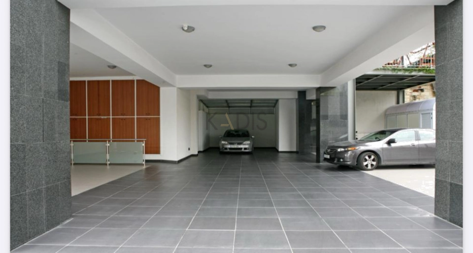 300m² Office for Rent in Limassol District