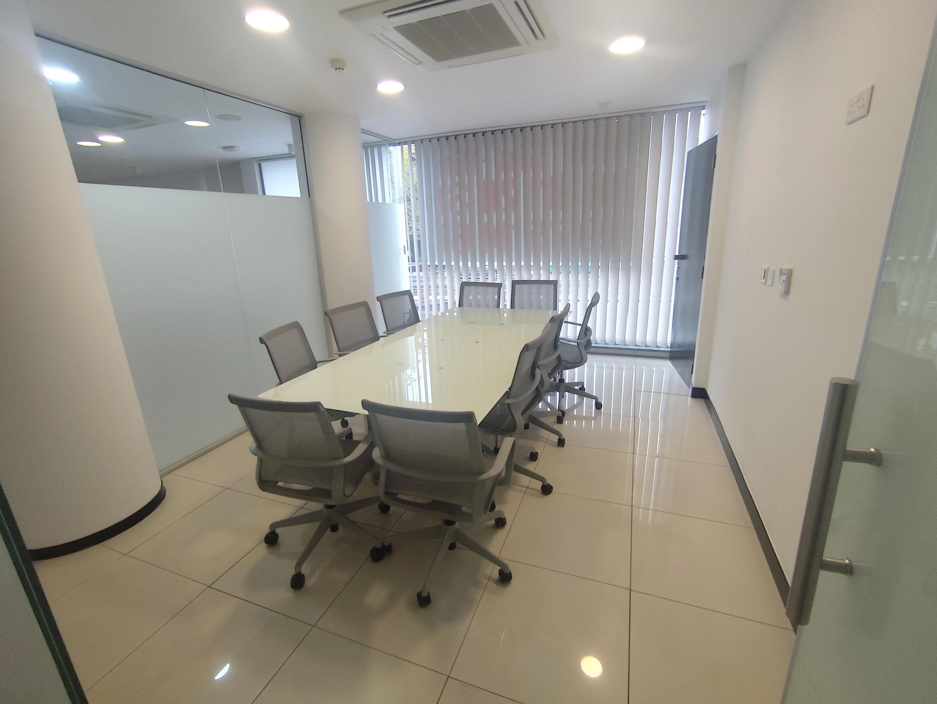 326m² Office for Rent in Limassol – Mesa Geitonia