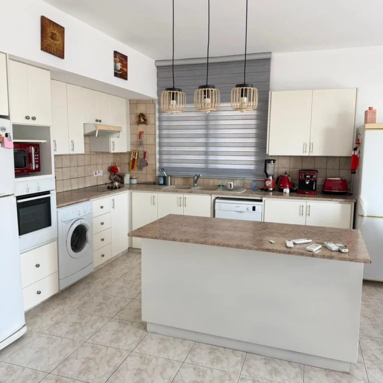 3 Bedroom Apartment for Rent in Geroskipou, Paphos District