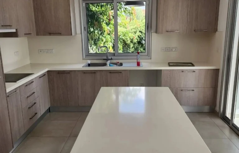 3 Bedroom House for Sale in Limassol – Mesa Geitonia