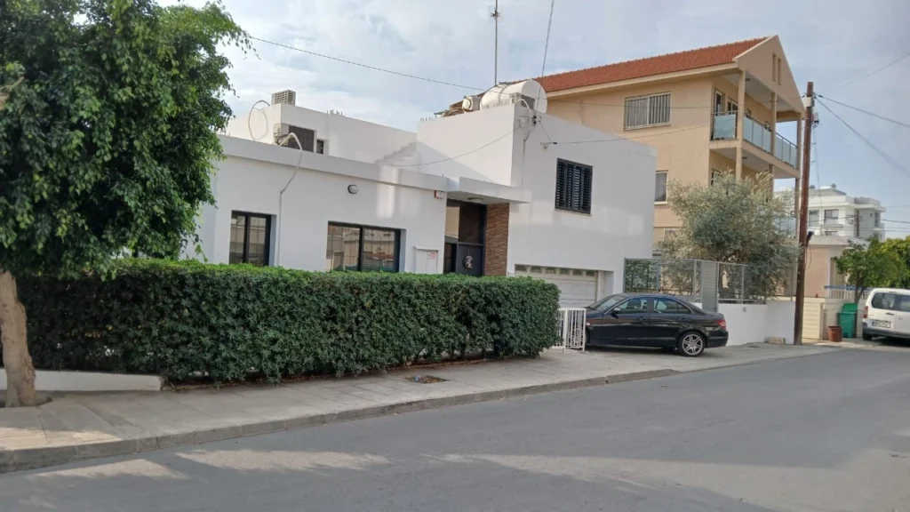 3 Bedroom House for Sale in Limassol – Mesa Geitonia