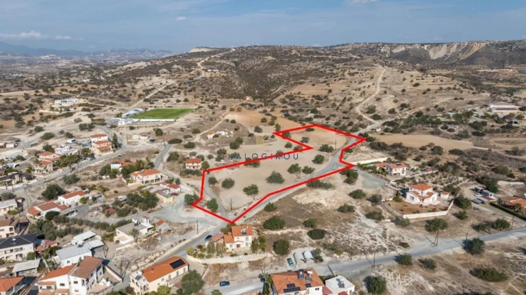 11,706m² Plot for Sale in Maroni, Larnaca District