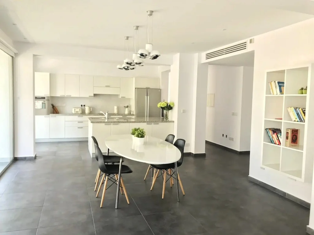 4 Bedroom Apartment for Sale in Limassol – Neapolis