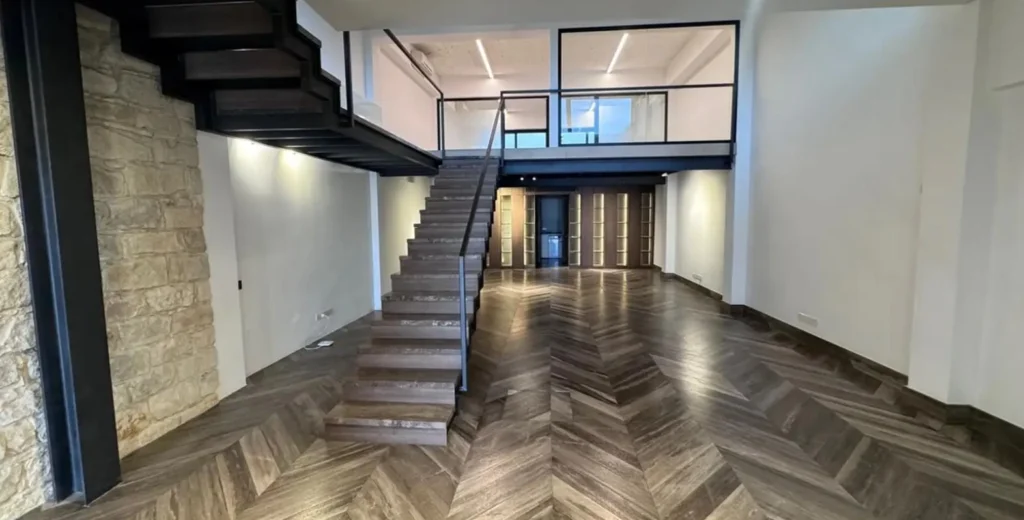 290m² Office for Rent