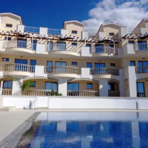 2 Bedroom Apartment for Sale in Paphos – Universal