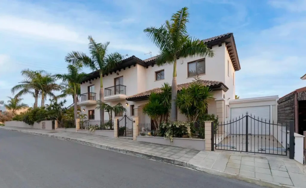 4 Bedroom House for Sale in Limassol – Agia Fyla