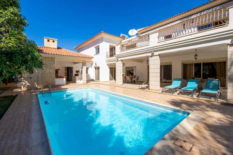 5 Bedroom House for Sale in Germasogeia, Limassol District