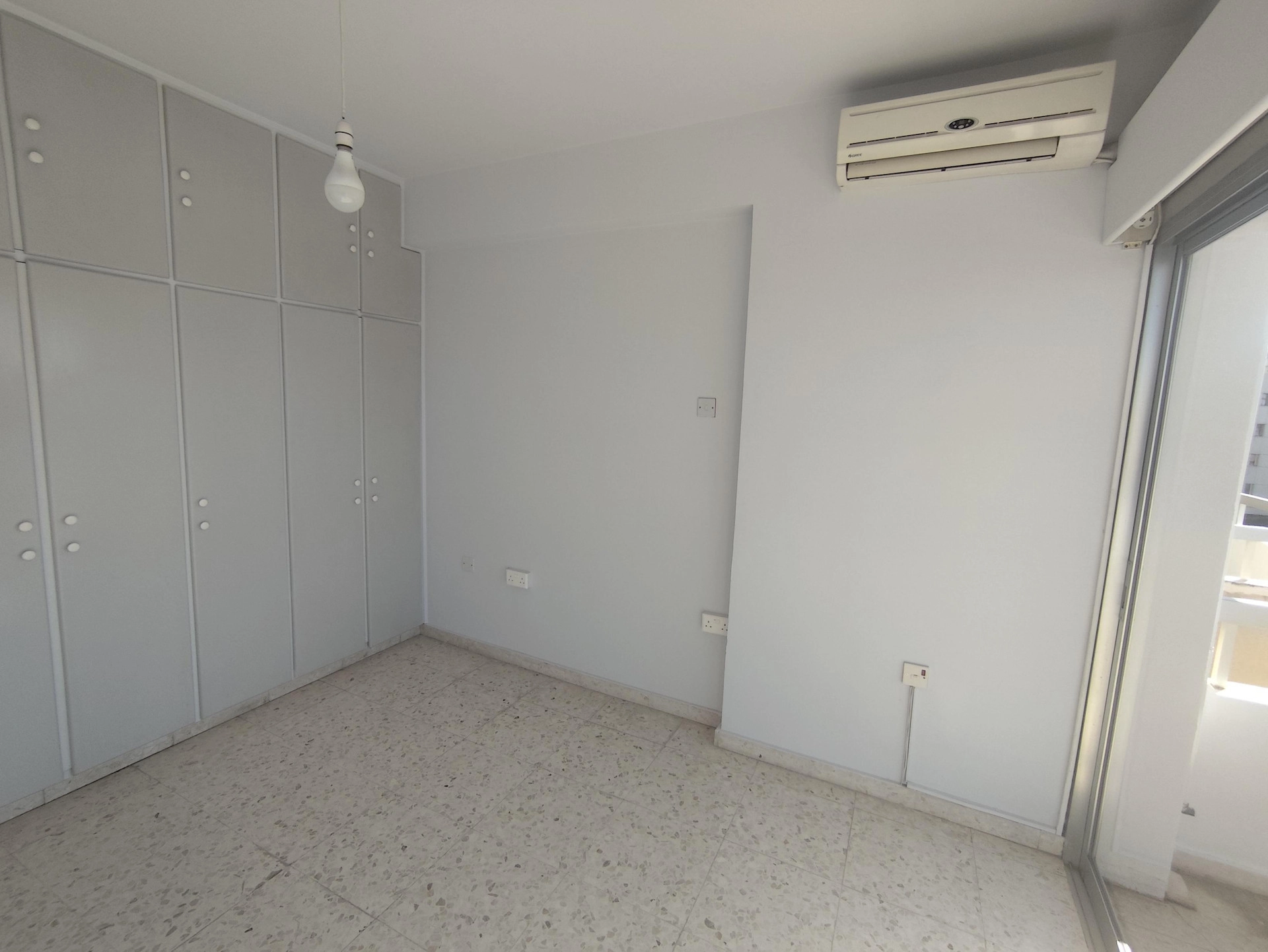 90m² Office for Rent in Limassol – Agia Zoni