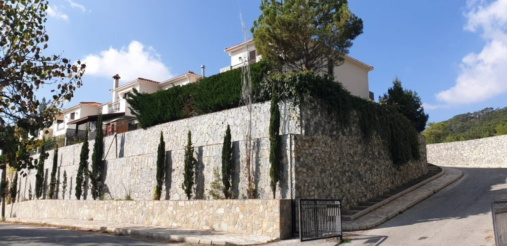 2 Bedroom House for Rent in Pano Platres, Limassol District