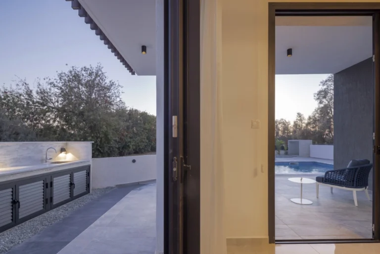 4 Bedroom House for Sale in Chlorakas, Paphos District