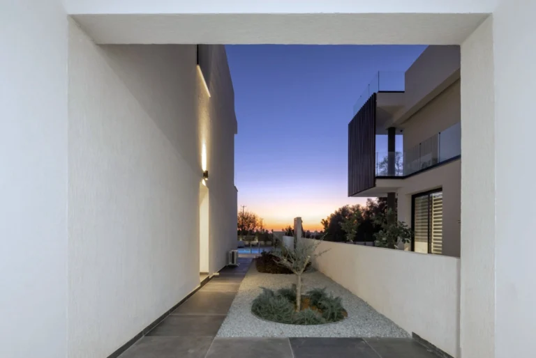 4 Bedroom House for Sale in Chlorakas, Paphos District