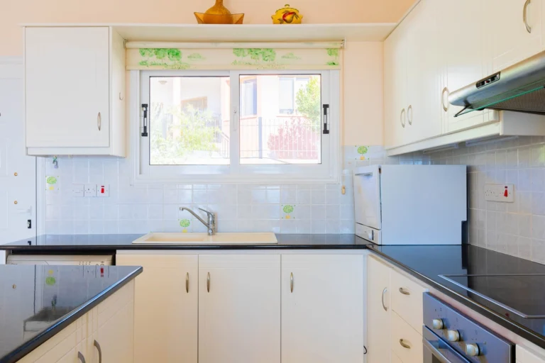 2 Bedroom Apartment for Sale in Mesa Chorio, Paphos District