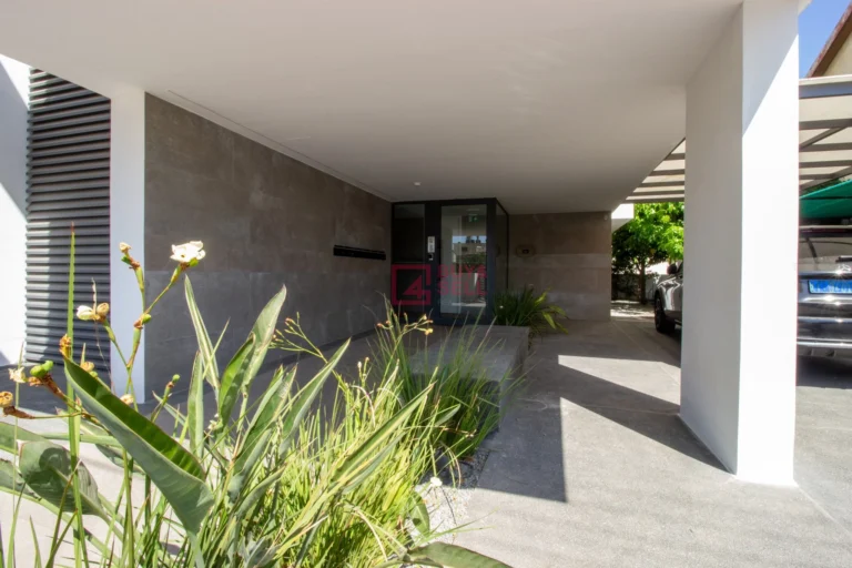 2 Bedroom Apartment for Sale in Limassol – Mesa Geitonia