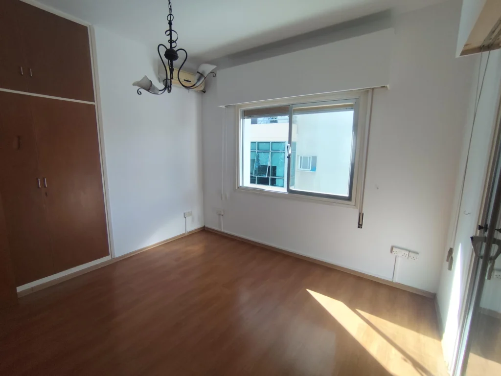 140m² Office for Rent in Limassol District
