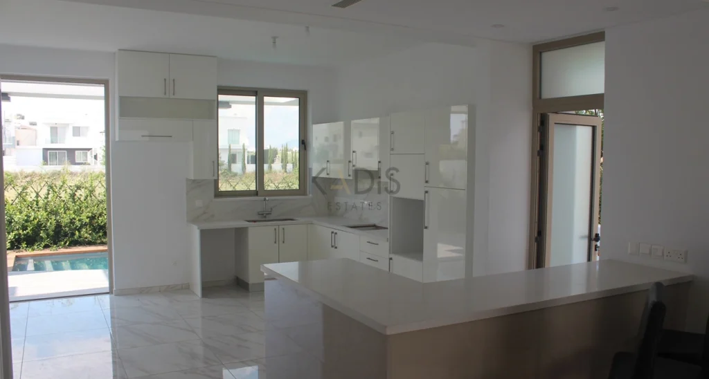 4 Bedroom House for Sale in Livadia Larnakas, Larnaca District