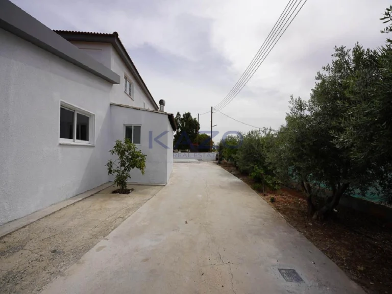 5 Bedroom House for Sale in Palaiometocho, Nicosia District