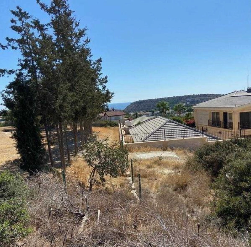 3,030m² Plot for Sale in Agios Tychonas, Limassol District