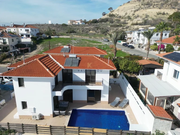 3 Bedroom House for Rent in Oroklini, Larnaca District