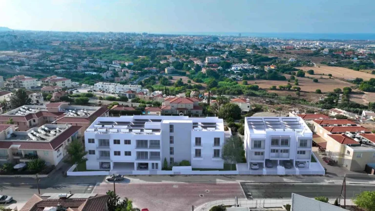 3 Bedroom Apartment for Sale in Chlorakas, Paphos District