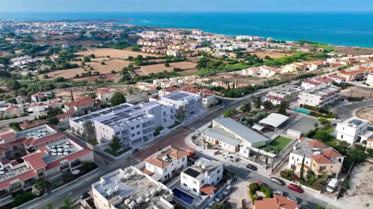 3 Bedroom Apartment for Sale in Chlorakas, Paphos District