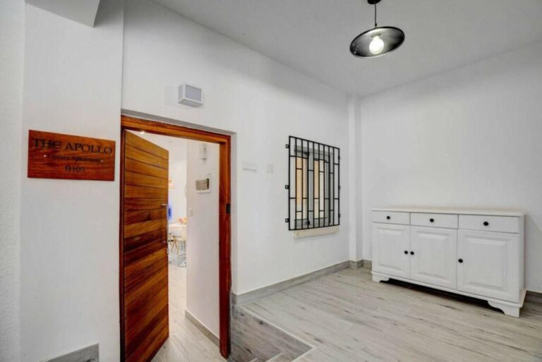 2 Bedroom Apartment for Rent in Kato Paphos